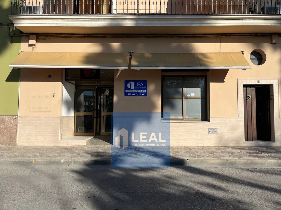 Local comercial en avenida Jose Antonio gallego